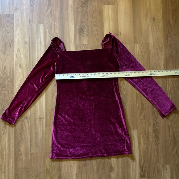 Burgundy Velvet dress size S/M - Picture 4 of 6